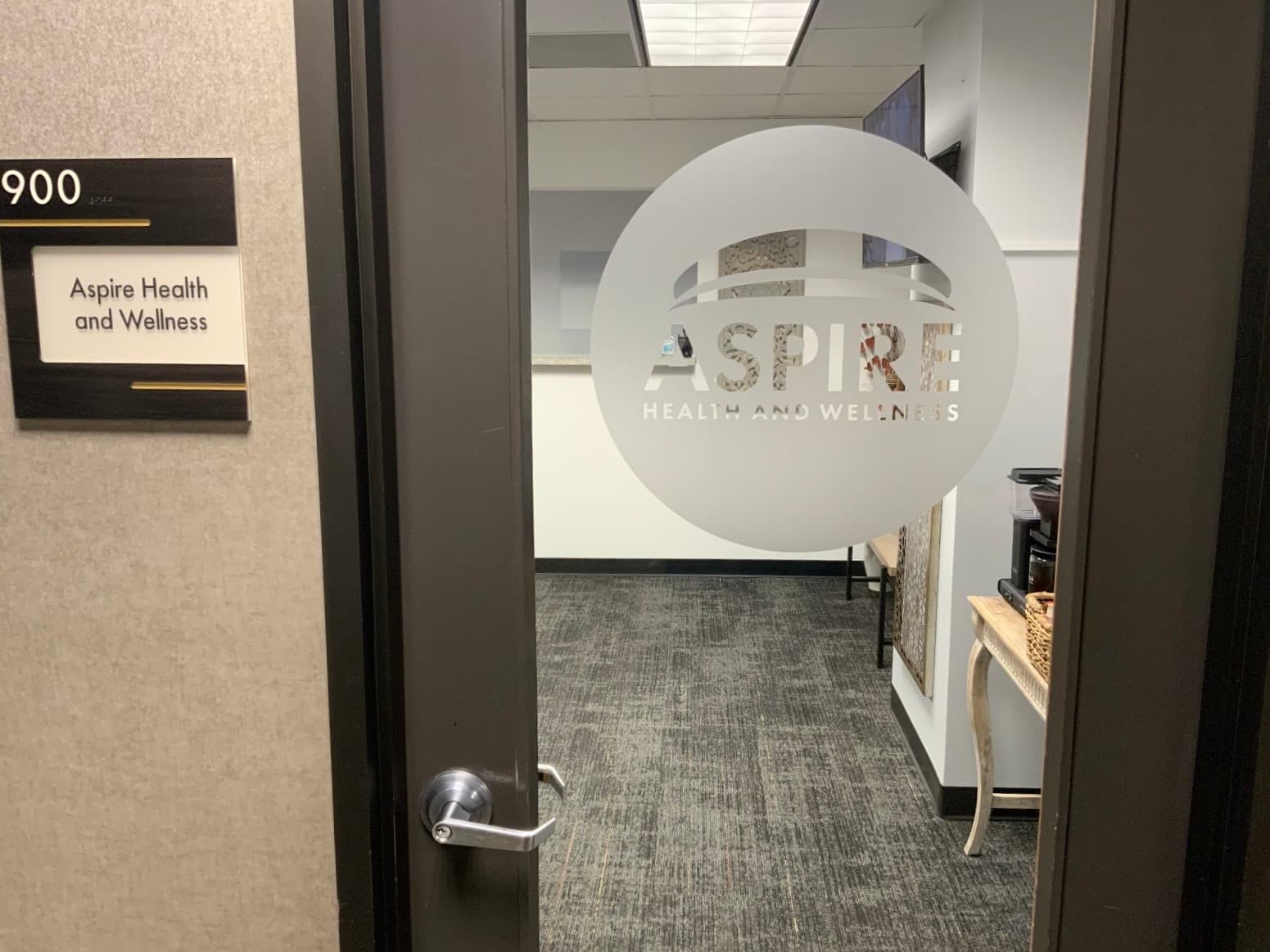 Entrance to Aspire Health & Wellness in Metairie